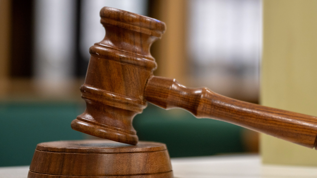 Judge sets bail at $200,000 for sex offender accused of posing as teen at Maple Grove school — WCCO / CBS Minnesota, Farmington Schools news