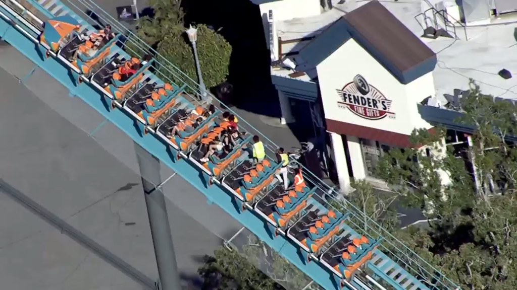 Man dies in fall from Six Flags Over Georgia roller coaster, several injured, police and witnesses say — WCCO / CBS Minnesota, Farmington Real Estate news