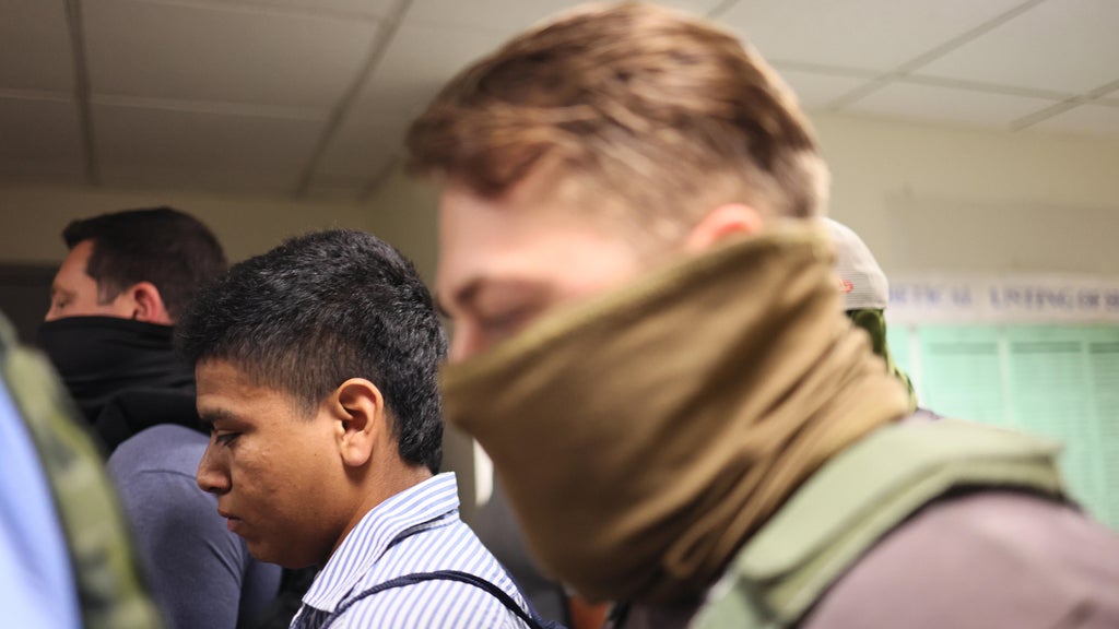 DOJ sues St. Paul and Portland, Oregon, over mask and ID requirements for federal officers — WCCO / CBS Minnesota, Farmington Government news