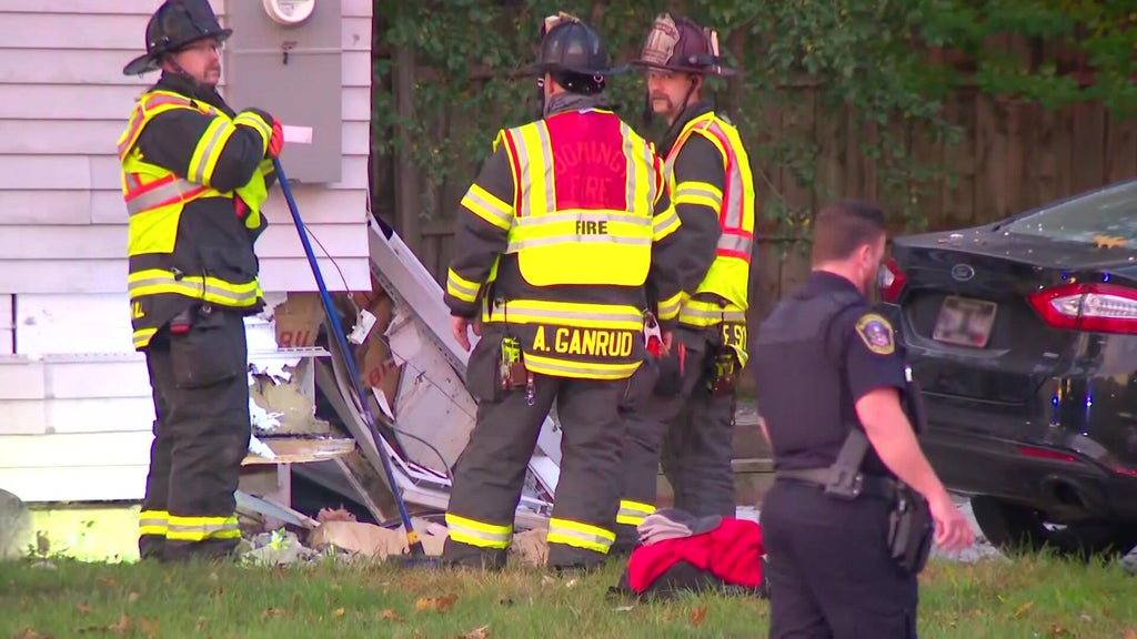 Man blew through Bloomington stop sign, hit car, which then struck home, police say — WCCO / CBS Minnesota, Farmington Community news