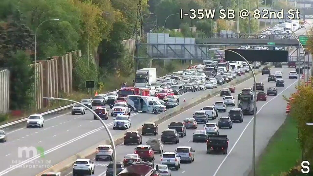 3 drivers injured in crash on Interstate 35W in Bloomington, state patrol says — WCCO / CBS Minnesota, Farmington Health news