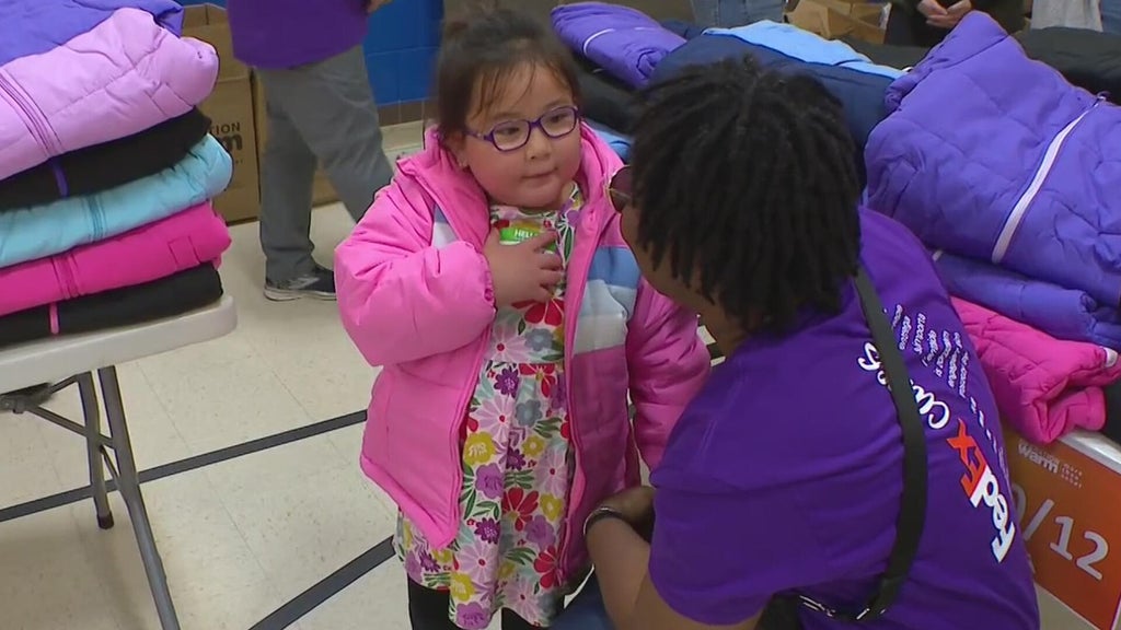 Hundreds of St. Paul students gifted free winter coats by Operation Warm — WCCO / CBS Minnesota, Farmington Schools news