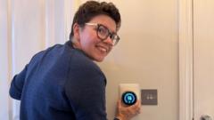 Before you crank up the thermostat, try these tips to keep your house warmer for longer — BBC Business, Farmington Business news