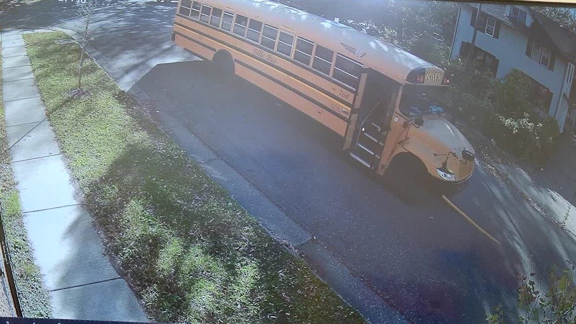 St. Paul man jumps onto moving school bus after driver’s medical emergency, saving 18 kids — KSTP 5, Farmington Health news