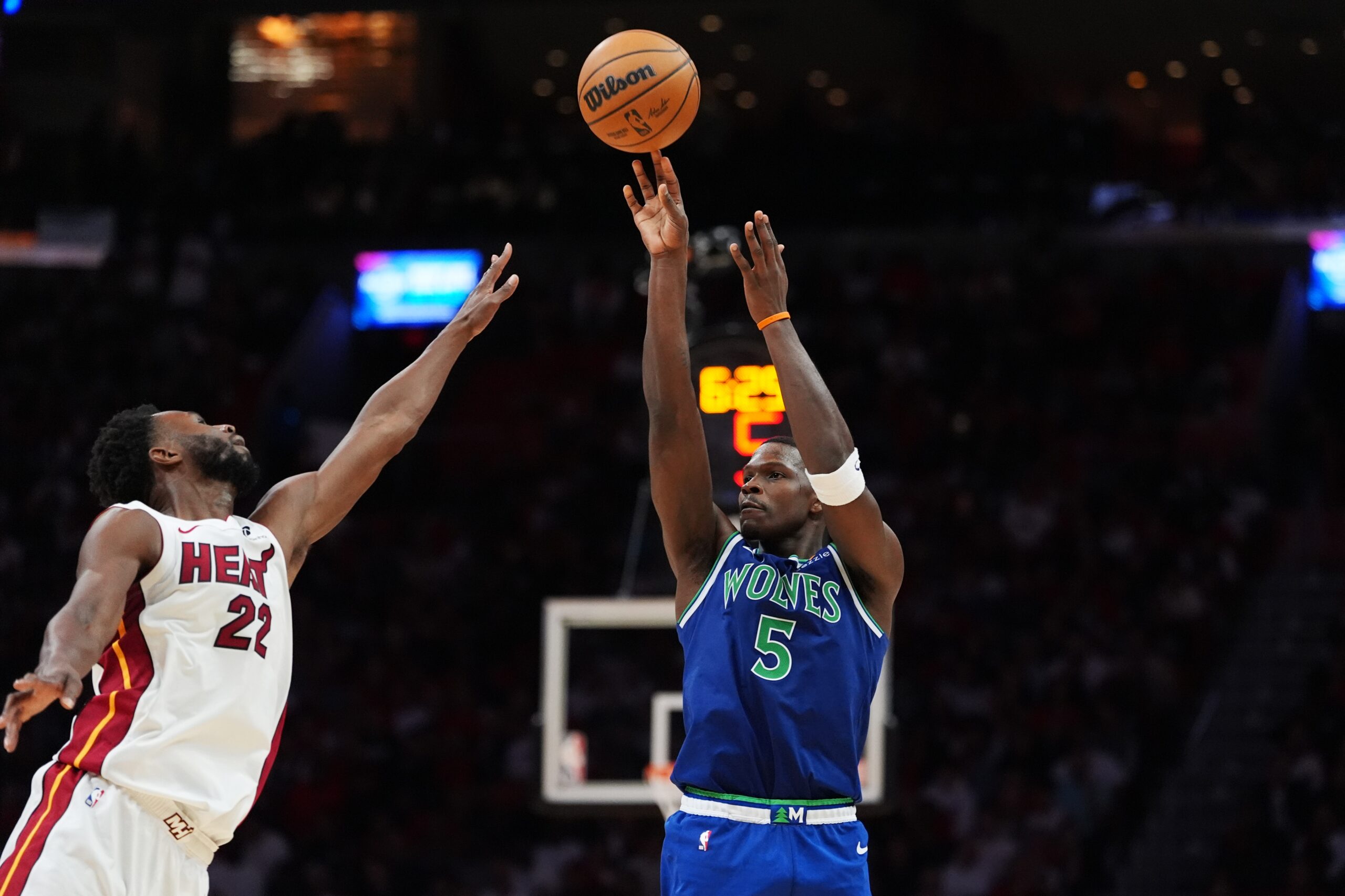 Anthony Edwards scores 45, Wolves roll past Heat 131-106 to spoil Giannis’ opener — KSTP 5, Farmington Business news