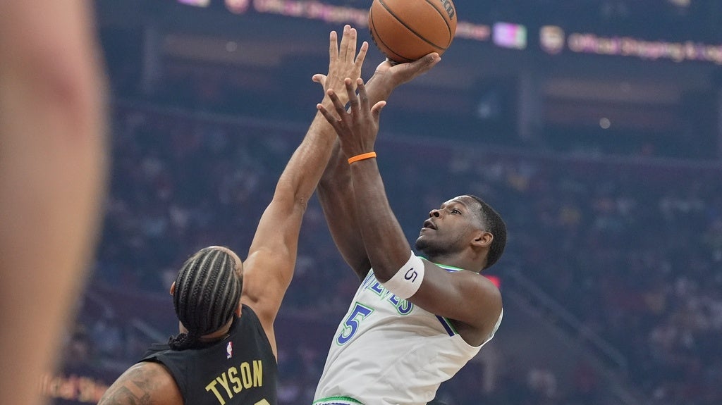 Timberwolves star Anthony Edwards officially undergoes successful surgery — Farmington Health news