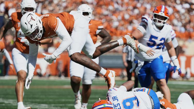 Good fortune continues to flip for No. 7 Texas after upset loss to Florida — KENS 5 (San Antonio), Farmington Sports news