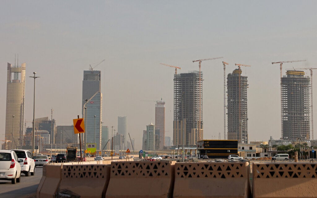 US airlines warned to exercise caution in Saudi airspace after 2nd deadly airport attack — Times of Israel, Farmington Technology news