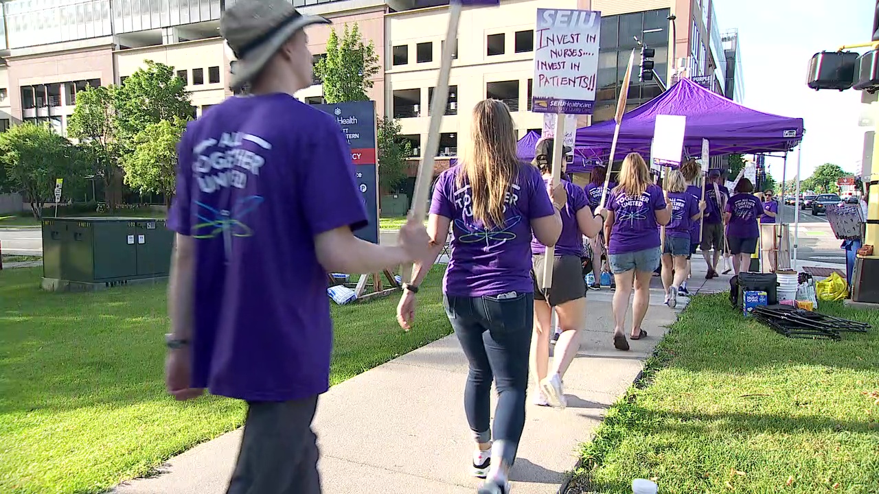 Allina hospice nurses announce tentative agreement for first union contract — FOX 9, Farmington Health news