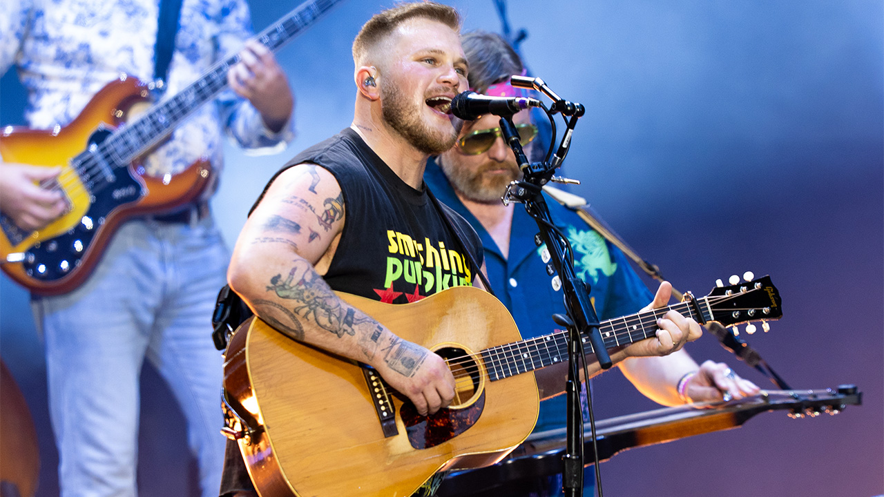 Zach Bryan announces U.S. Bank Stadium stop as 2027 world tour kick-off — FOX 9