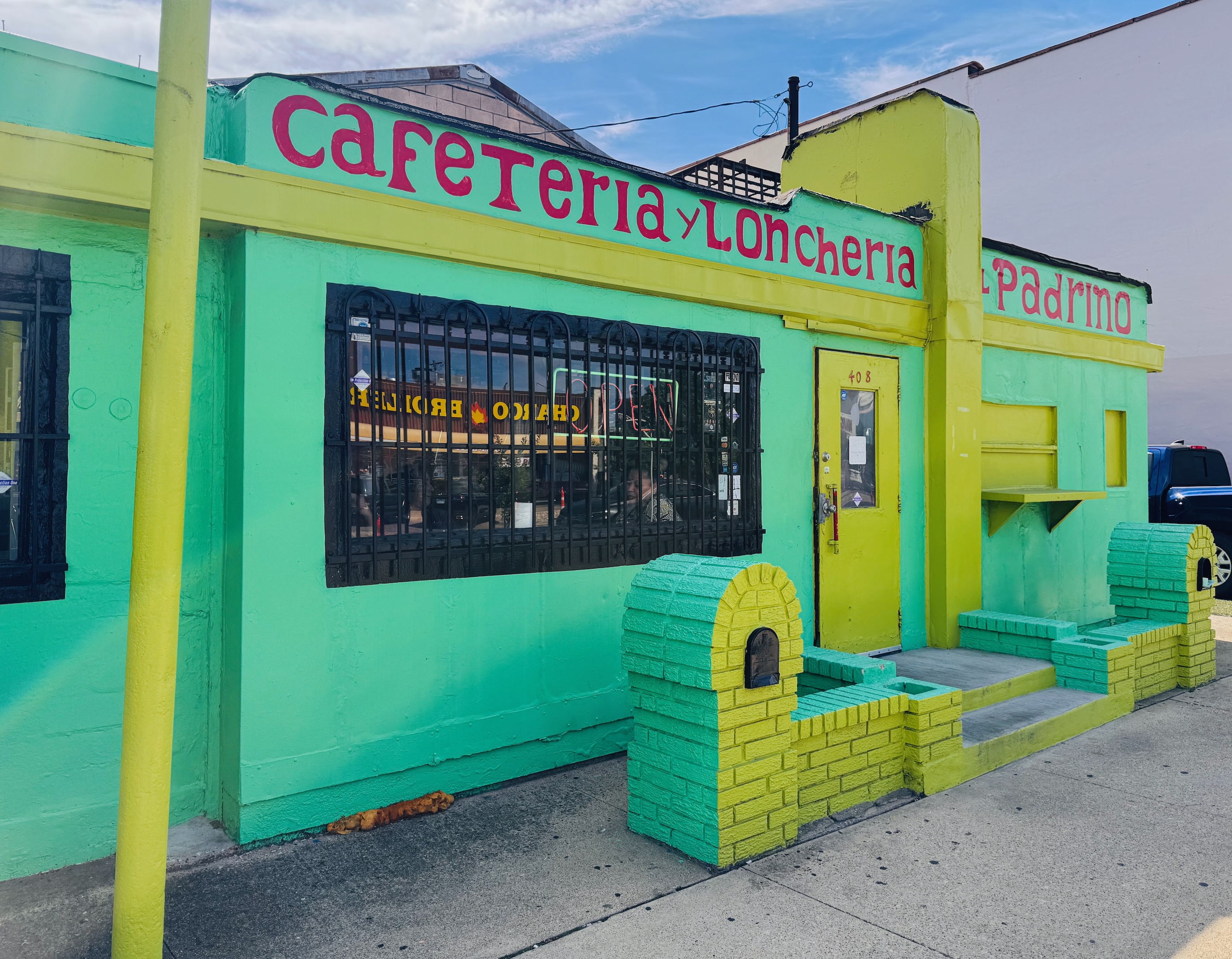 Will Jefferson Boulevard lose its soul to the Bishop Arts District? — Dallas Observer, Farmington Dining news
